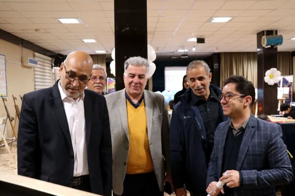 افتتاح نمایشگاه هنری دانش‌آموزی در دبستان دوره دوم سلیمانی
