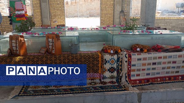 آوای هنر در هفته دولت؛ تقدیر از هنرمندان صنایع‌دستی در تپه شهدا گمنام