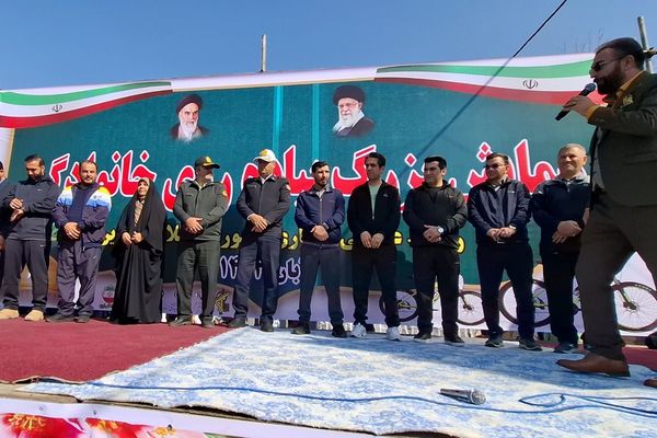  همایش بزرگ پیاده روی خانوادگی در نسیم‌شهر 