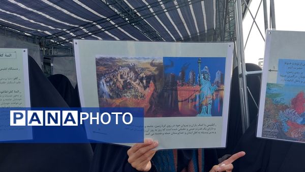 حضور پرشور دانش‌آموزان و اقشار مختلف مردم مشهد در راهپیمایی یوم‌الله ۱۳ آبان