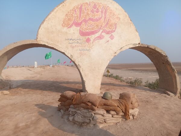 بازدید دانش آموزان خادم الشهدا از طلائیه 