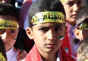 گذری بر راهپیمایی ۱۳ آبان در نیشابور 