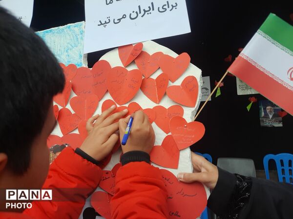 راهپیمایی روزجهانی قدس باحضور پرشور مردم در شهرستان نیشابور