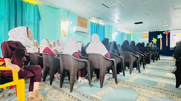 مراسم بزرگداشت مقام معلم در جزیره هرمز