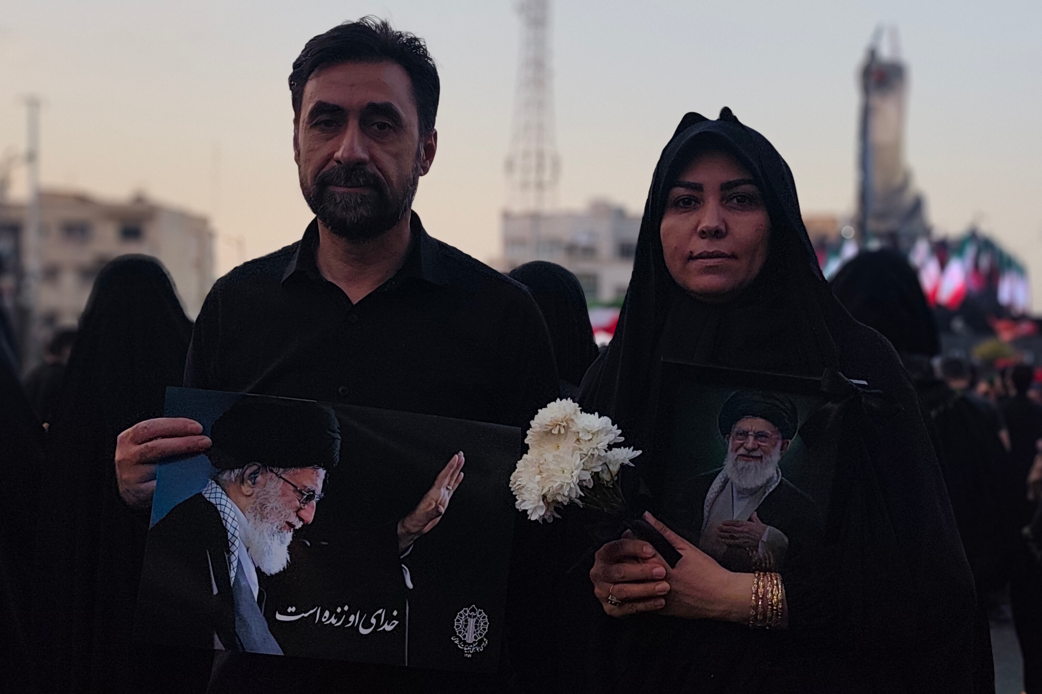 بدرقه حماسی امام شهید در قلب تهران