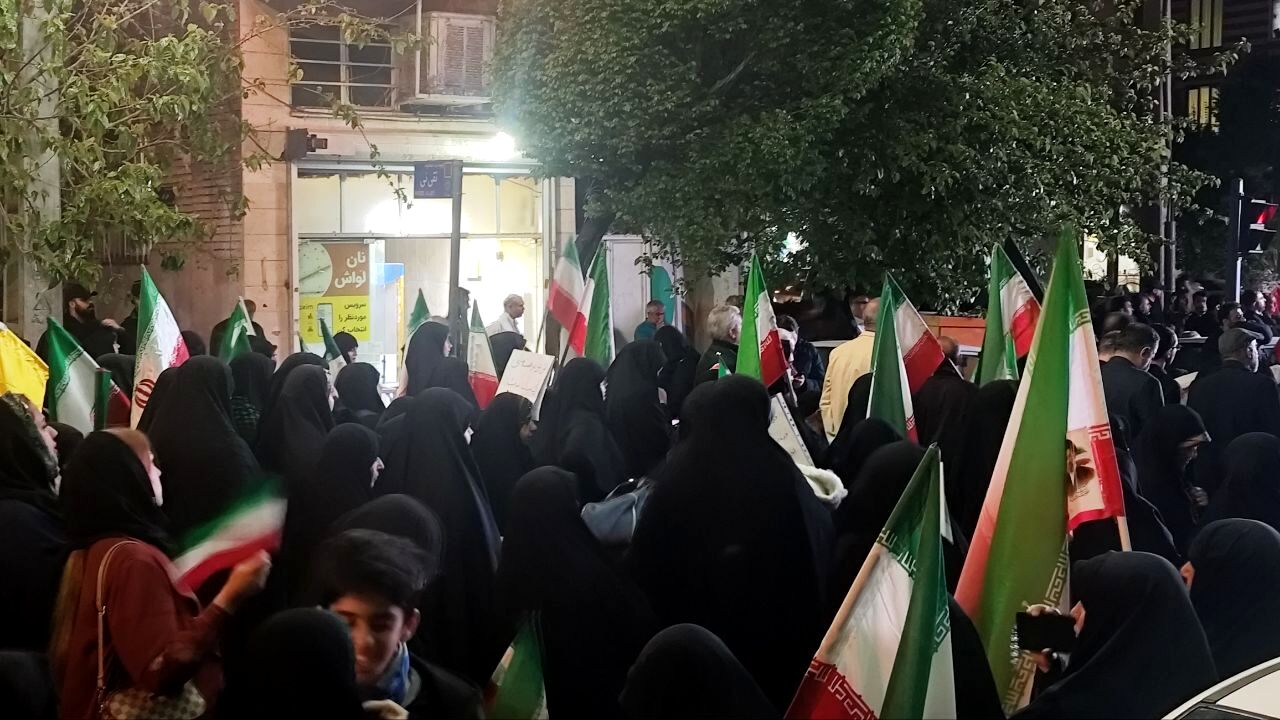 اجتماع مساجد منطقه ۱۰ تهران و بزرگداشت شهدای مدافع جمهوری اسلامی ایران 