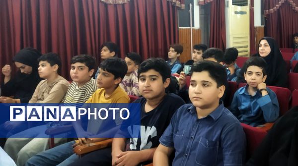 مراسم تجلیل از دانش‌آموزان منتخب طرح‌های حوزه ابتدایی در قائمشهر