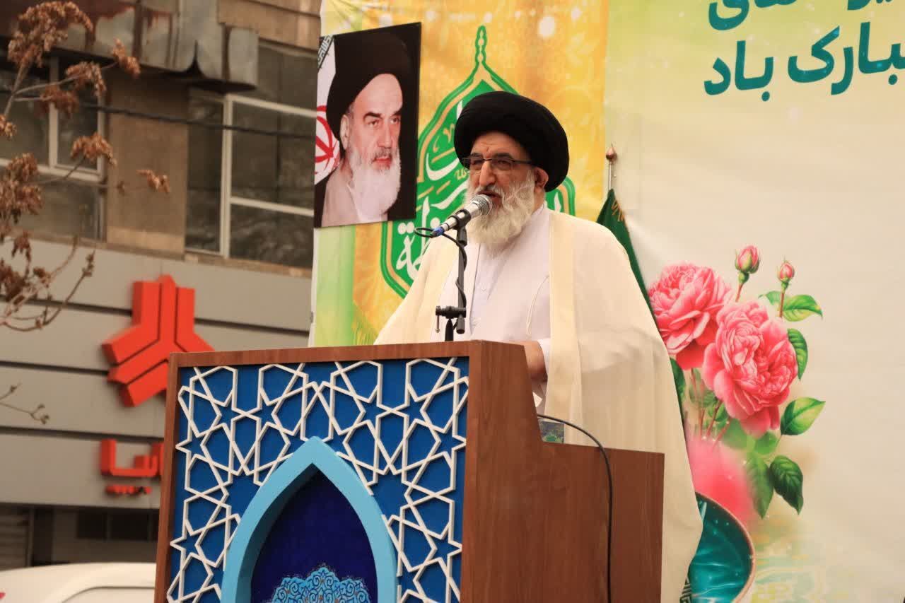 تکمیل ایمان با اخلاق نیکو باید گفتمان رایج جامعه باشد