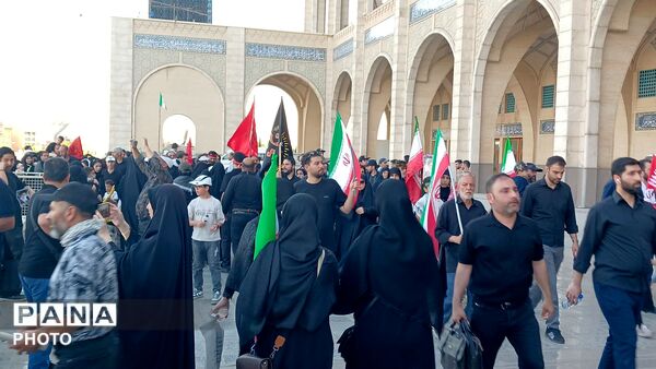 ثبت آخرین نگاه‌ها در میان هیاهوی اشک و دعا 