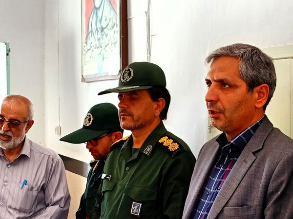 مسئولین کاشمر، غبار از مزار شهید خبرنگار برداشتند