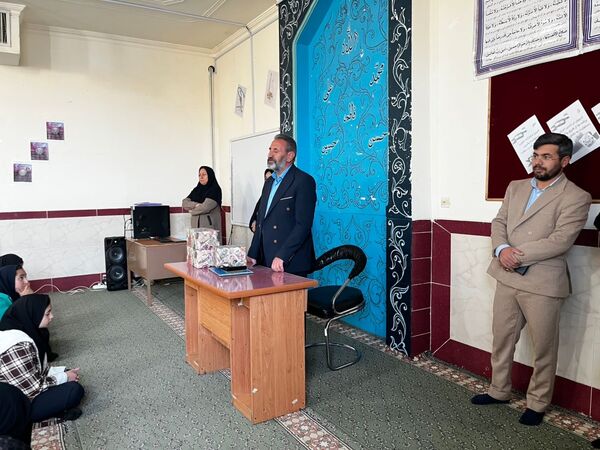 تجلیل از برگزیدگان مسابقات قرآنی 