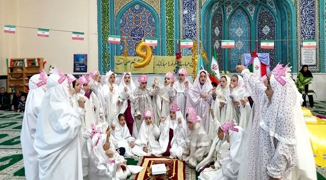 جشن تکلیف دانش‌آموزان مدارس «ام‌البنین» و «کوثر» بخش دیشموک در مصلی امام خمینی (ره)