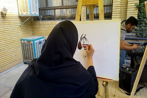 افتتاحیه کافه دخترونه در کانون فرهنگی پانزده خرداد مشهد