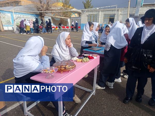 بازارچه مادر دختر در دبستان سمیه