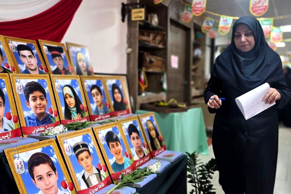  همایش یاوران انقلاب در اداره آموزش و پرورش رباط‌کریم