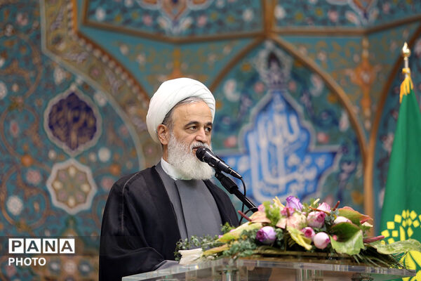 آیین خطبه خوانی خادمان حرم حضرت معصومه(س) در روز دختر