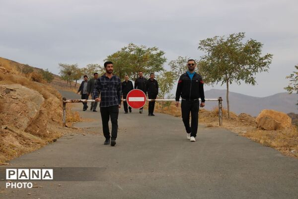 همایش پیاده‌روی در شهرستان فریدن 
