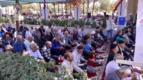 نماز جمعه در جوار شهدای بهشت فضل نیشابور 