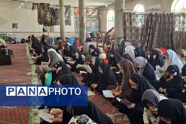 اعتکاف دانش‌آموزان دختر نوجوان در مسجد علی‌بن‌ابی‌طالب(ع) روستای ملاانبار