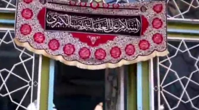 جلوه‌ای از حضور پرشور دانش آموزان خرم اباددر مراسم اعتکاف 