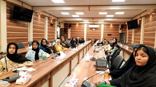 دوره اول استعدادیابی خبر دختران در سازمان دانش‌آموزی استان خراسان رضوی