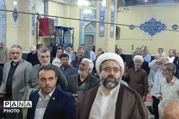 مصلی شهر میزبان اجتماع پرشور نمازگزاران شهرستان ورامین