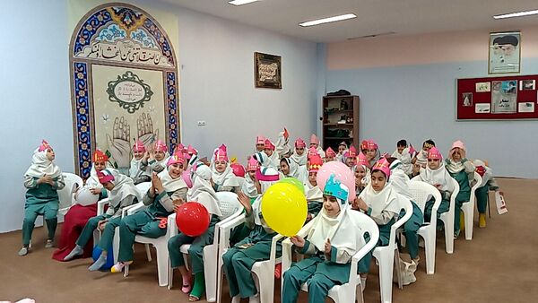 یادگیری عدد ۱۰۰۰ با خلاقیت و شادی در دبستان لطیفه