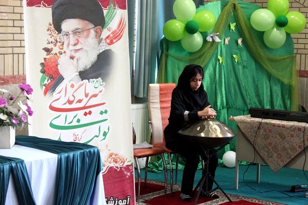 افتتاحیه مسابقات فرهنگی‌هنری «امید فردا» در مدرسه شاهد منتصرین ورامین