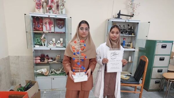 مشارکت فعال دبیرستان نمونه‌‌دولتی آسیه در همایش پژوهش‌‌سرای دانش‌‌آموزی