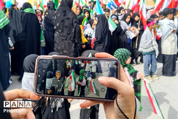 یادبود رهبر شهید ومعصومیت کودکان میناب در سوگِ چهل روزه