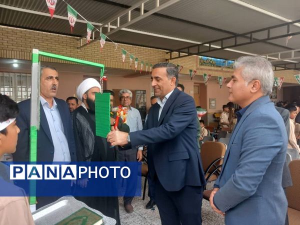 تجدید میثاق دانش‌آموزان سیریکی با آرمان‌های انقلاب در ۱۳ آبان 