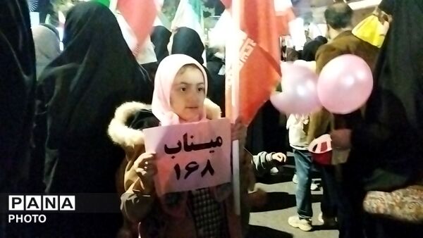 دختران نیشابوری در صف اول تجمعات-۳