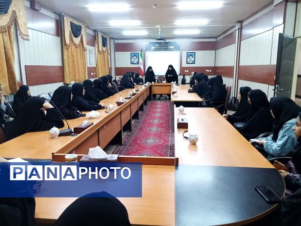 برگزاری جلسه توجیهی و اعزام دانش‌آموزان به راهیان نور خلیل آباد