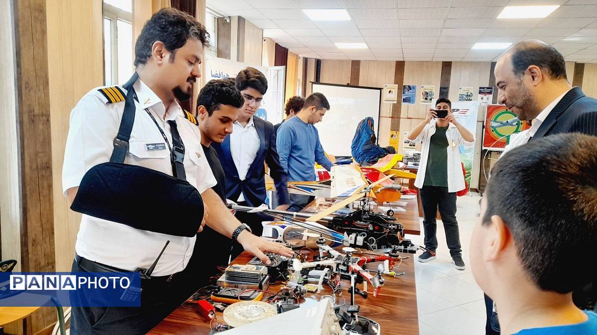 برگزاری اولین نمایشگاه استانی صنایع هوایی در پژوهش‌سرای خوارزمی ناحیه 3 کرج