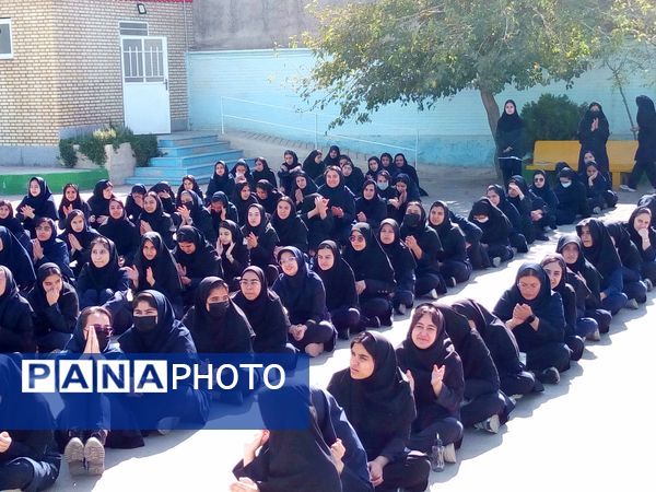 مراسم ولادت حضرت زینب و روز پرستار در دبیرستان فاطمیه