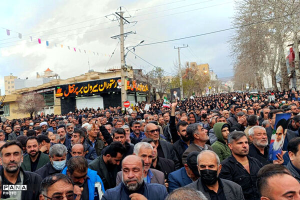 منتخب تصاویر سوگواری مردم سراسر کشور در غم فقدان رهبر شهید انقلاب