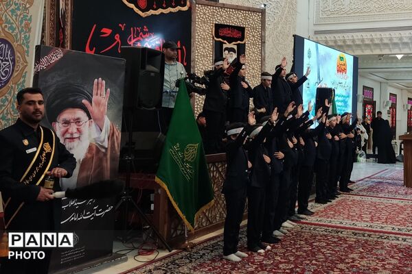 نوجوانان عاشورایی در حرم شاهچراغ(ع) - 2