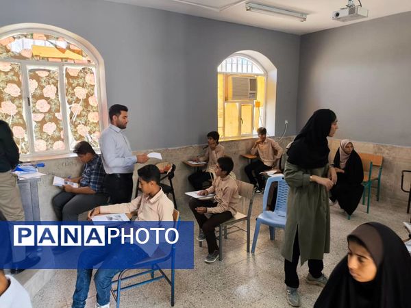 نمایش خلاقیت و استعداد نوجوانان 