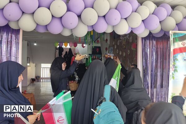 نواخته شدن زنگ مهر در دبیرستان مهدیه فاز ۲ اندیشه شهریار 