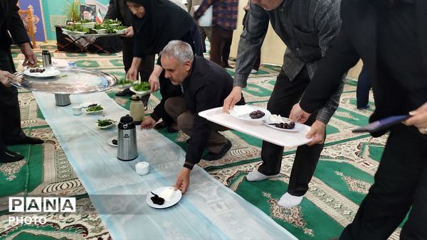  محفل انس با قرآن کریم در اداره آموزش و پرورش نیشابور 