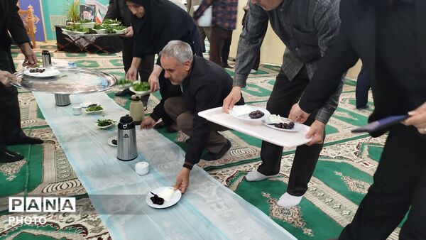  محفل انس با قرآن کریم در اداره آموزش و پرورش نیشابور 