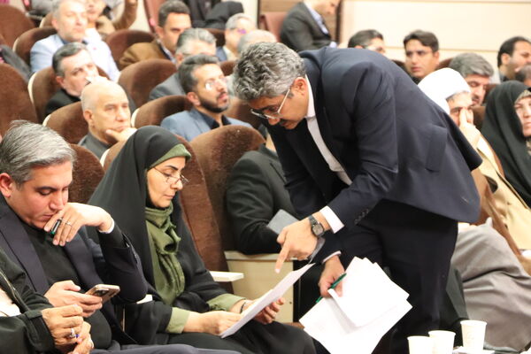  جلسه شورای توسعه و برنامه‌ریزی استان کردستان با حضور وزیر راه و شهرسازی 