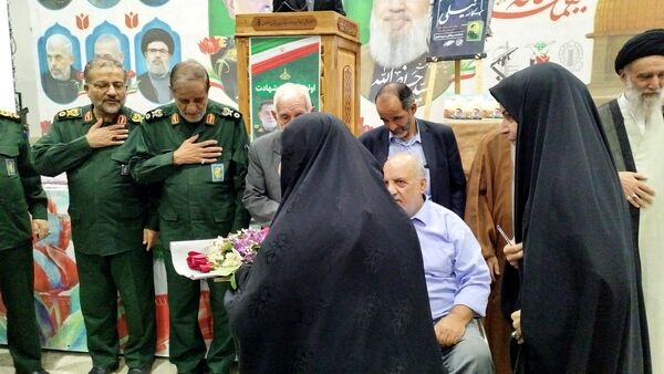 مراسم اولین سالگرد شهادت  سید حسن نصرالله، شهید حاج عباس نیلفروشان و سید هاشم صفی الدین در گلستان شهدا اصفهان 