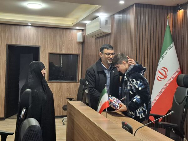 مراسم تجلیل از ایثارگران و خانواده‌های شهدای آموزش و پرورش منطقه ۱۸ تهران