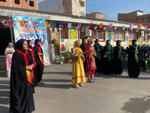 جشن باشکوه انقلاب و ایرانمون
