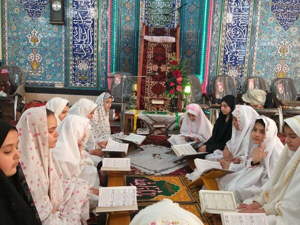 اعتکاف دانش‌آموزی مسجد امیرالمومنین صوفیان