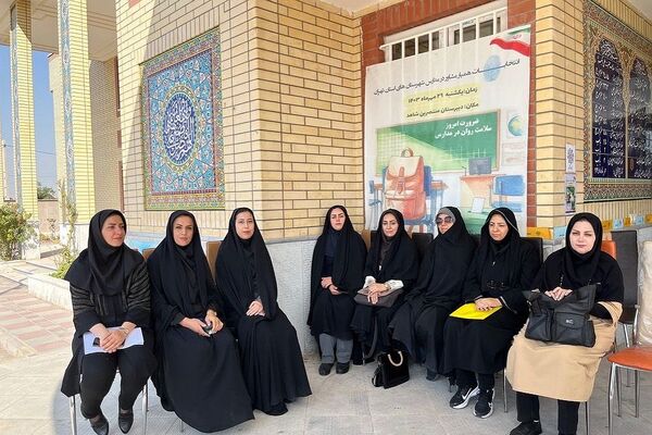 انتخابات همیار مشاور در آموزشگاه منتصرین شاهد شهرستان ورامین