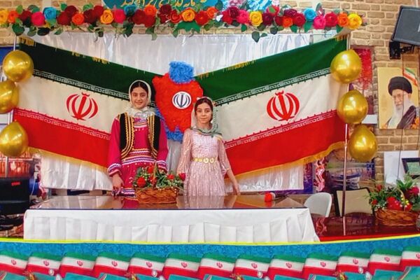 جشن پیروزی انقلاب اسلامی در مدرسه دکتر کیهانی1