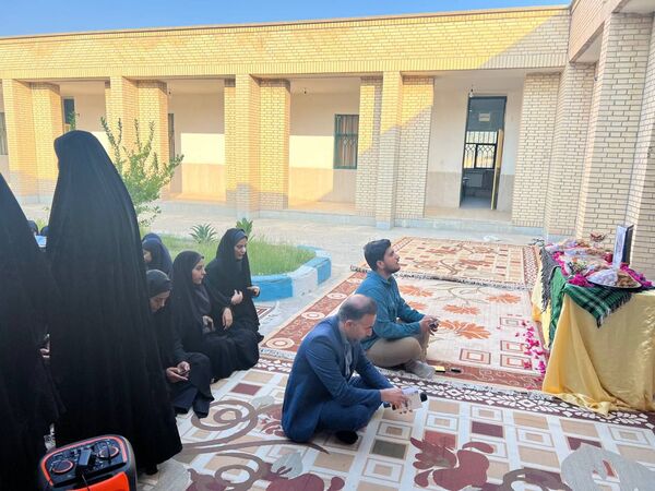 آغاز روز دانش‌آموزان رودخانه با قرائت زیارت عاشورا
