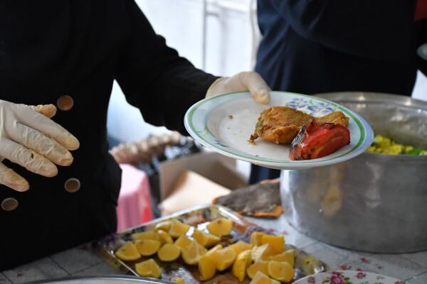 کارگاه طبخ آبزیان در دبیرستان میر فتح‌اله سید زنوزی شهر زنوز 